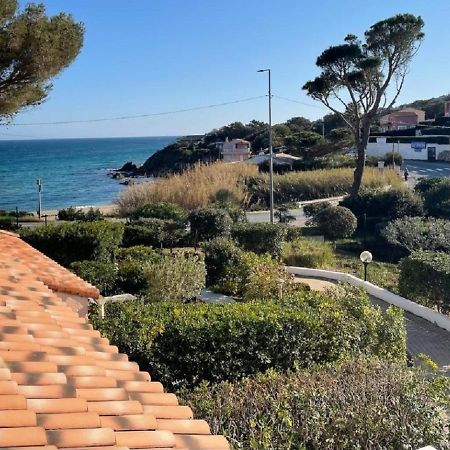 Entre St-Raphael Et St-Tropez. Studio Pieds Dans L'Eau, A Partir De 600 Euros/Semaine. Сен-Глф Экстерьер фото